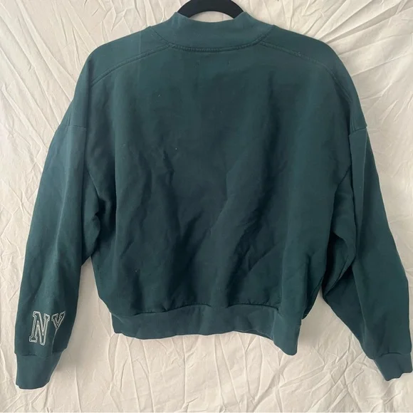 Preppy New York soho athletics Green Half-Zip Sweater - Picture 9 of 10